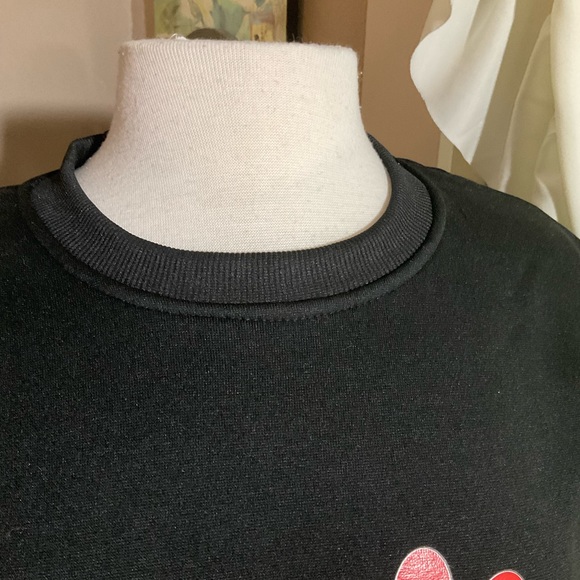 NWT Love Pawprint Sweatshirt size M - Picture 3 of 4